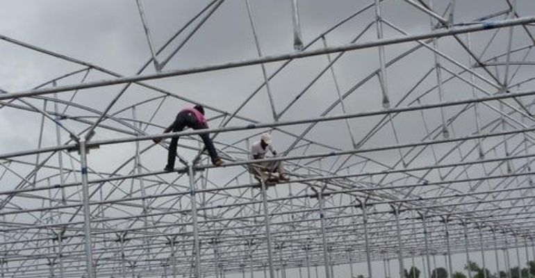 Glass greenhouse installation