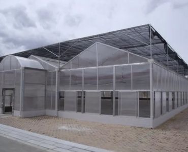 Polycarbonate panel installation